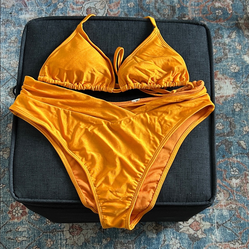 Abercrombie & Fitch Orange Bikini - Top is Med no tag, Bottoms are Large